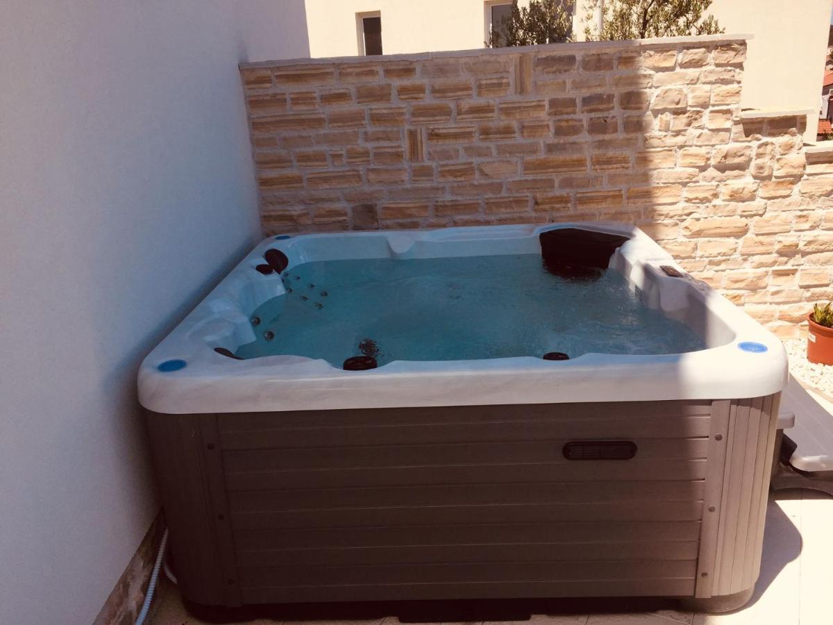 穆泰尔岛Boutique La Perla Jacuzzi公寓 外观 照片